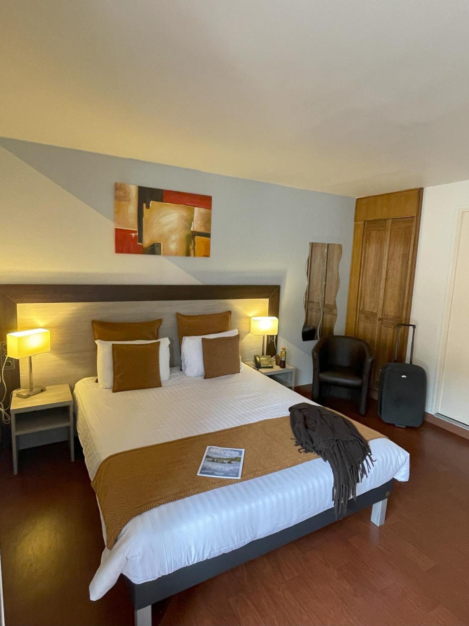 The Originals Boutique, Hotel Clos Sainte Marie, Невер Экстерьер фото