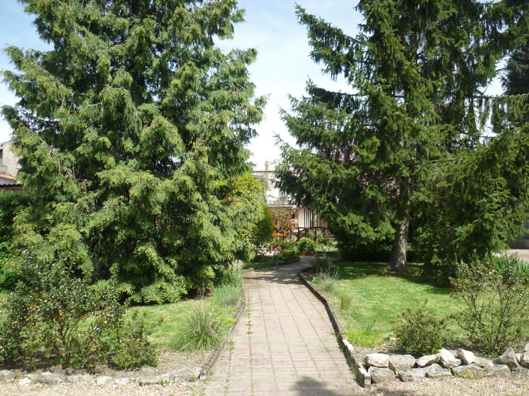 The Originals Boutique, Hotel Clos Sainte Marie, Невер Экстерьер фото
